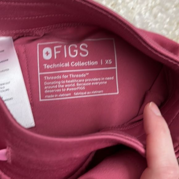 Figs Special Edition Breast Cancer Set XS - Picture 10 of 16